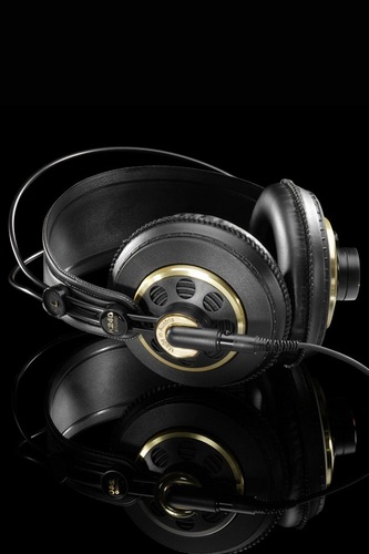 dj entertainer. owner/dj of Rhythm Makers DJS