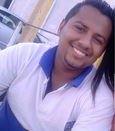 Nao existe homem perfeito as mulheres que devem ser capaz o suficiente para criar o seu homem ideal...