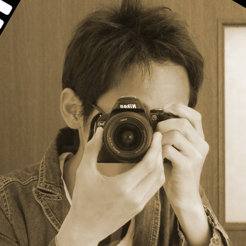 茨城でWEBの仕事をしています。
職種：フロントエンドエンジニア
WebサイトのCSS設計・HTML設計・Javascriptの実装が主な仕事。Web標準やアクセシビリティに準拠したコーディング、かつ保守性に優れた設計をする。