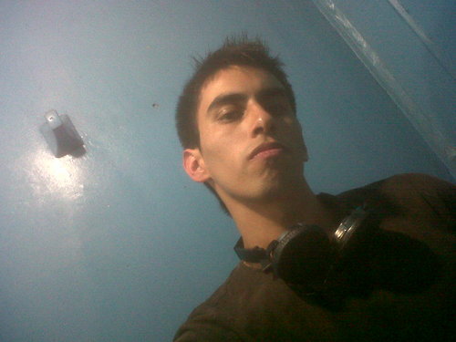 alisiademencia's profile picture. Valiendo verga en la vida