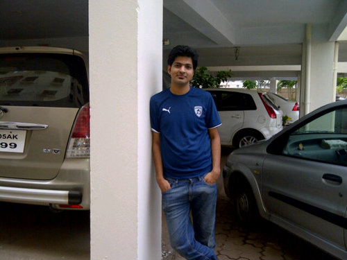 rishabh_64's profile picture. 