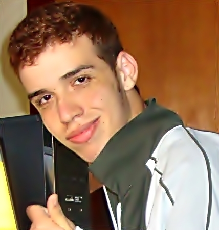 Lute pelo que te faz sorrir . Desista do que te faz chorar !
____________________________