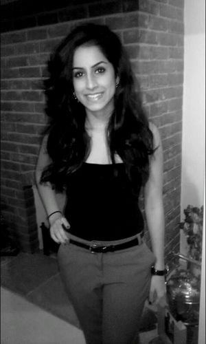 riachande's profile picture. 