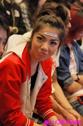 เป็นยูโฟ่พี่เฟรมนะคะ ทวิต @wonderframe นี้ของพี่เฟรมค่ะ เข้ามาพูดคุยกันได้นะ ยูโฟ่นี้เป็นกันเอง ไม่กัดจ้าาาา ^__^