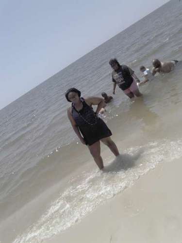 Dont be A Stranger Followw,Me yaa,noe aha &ion be stunting..ilove my Girls♥