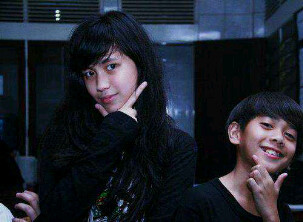 ashillablink15's profile picture. Hacked. Unfollow me.