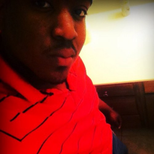 MDHQUISE's profile picture. #teamREAL, #teamBi, #teamIPhone,