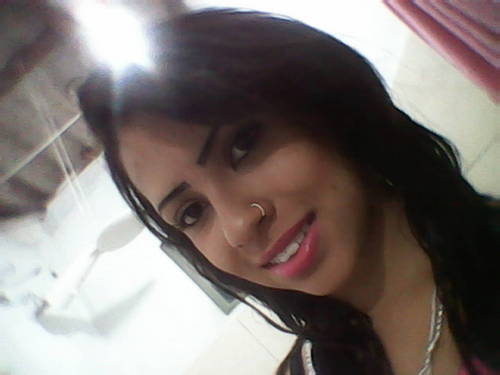 As lembranças a gente guarda, os sorrisos o vento leva e a tristeza a gente supera.nessa vida é tudo ou nada ;*;*
