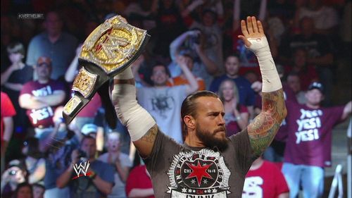 i am a huge fan of wwe , i love @CMPunk and @RandyOrton  and @johncena , followed by @therealrikishi he is my 6 follower and i follow back :)