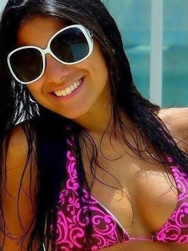 Justin's wife, I am chocoholic, I love Coke, I love God, family, friends, hate reading, hate vegetables, just like crap, I press Demi Lovato, Miley sister