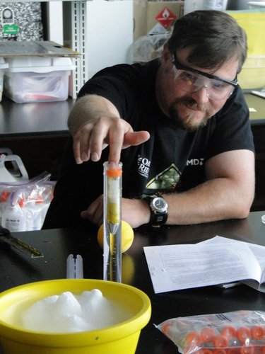 Educational Scientist, passionate about engaging students with interactive technology and inquiry based STEM activities. http://t.co/Ubahrsyyey