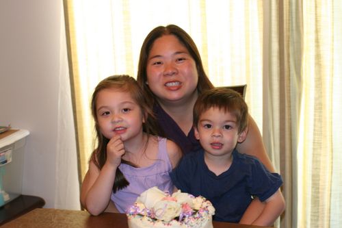 Stay at home mother to Emma and Owen.  Was a teacher and in marketing before children.  Fan of Johnny Pacar, PLL, TVD and RB.