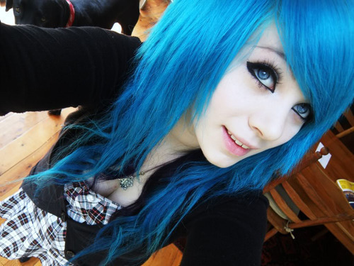 Ninguem me conhece ao certo. Sou louca mesmo! E vivo minha vida ao extremo. Julgue se quiser, isso pouco me importa ;) follow-me ;p