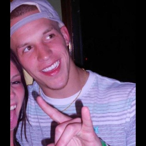 LemonAndrew's profile picture. 