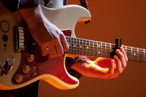 Aqui você encontra os melhores trechos de musicas, . Siga-nos e fique a vontade para dar #RTs ;)
