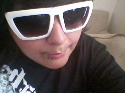 Music lover I lisen to all music im very weird and out spoken #teamfollowback