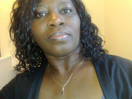 Hi there, I am based in UK & love the idea of working from home & living a healthy life.