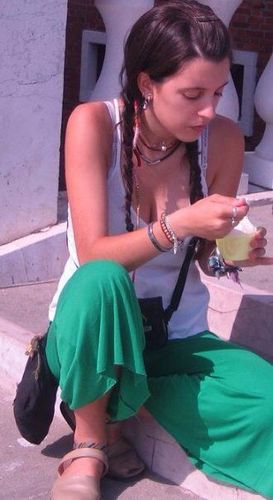 AdrianaGE1's profile picture. 