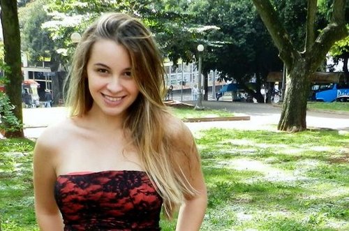 Quem se descreve se limita ..