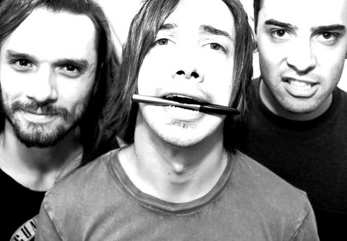 FC Dedicado a todos da #FNX que se unem por um único e grande amor : NX ZERO. Dona: @clararl mod. : @Brufiz (desde 14/01/2011)
