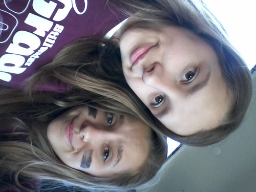 if u follow me ill follow u back... i love cheerleading..