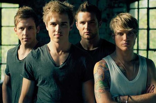Well, I did this account cause I wanted to show the world  about my love for 4 men. I know that maybe i'll never see McFly, but I still can dream with them...