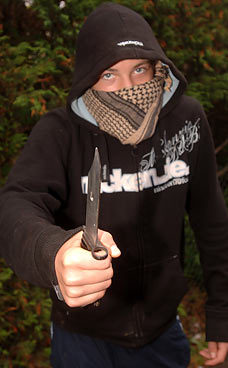 KnifeCrimeUK's profile picture. Fuck with me and you'll get shanked.