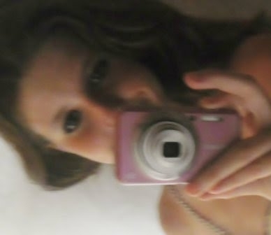  ♦ Em meu caminho eu nunca irei desistir de tentar,
Irei sempre confiar em Deus e acreditar em mim,
em minha capacidade,pois Deus sempre está comigo! ♦