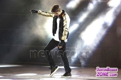 Die in my boyfriend arm @justinbieber. Haters gonna hate, Beliebers gonna Believe.