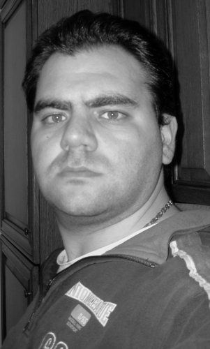 halfmount_it's profile picture. 
