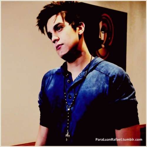 O seu olhar é o que me guia, a sua voz, é o que me anima! Nós te amamos @luansantana! ღ Desde : 29/O5/2O12