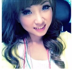 FanBase Sarwendah Tan • Always support and love her • Only Love Wenda! (๑'⌣'๑)づ♥