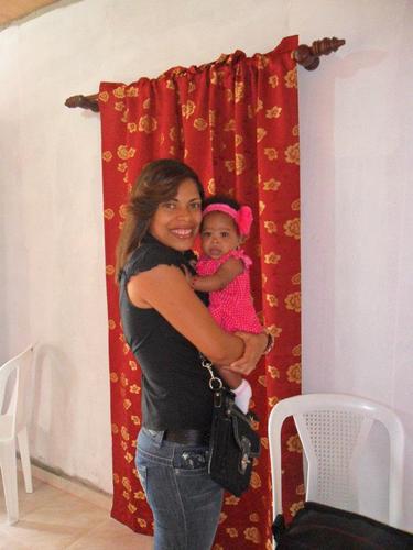 Una Chica Muy Sonriente Ciudadana Del Ciber mundo Hija De Orlando Y Rafaela