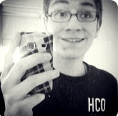 Estou no ensino médio, adoro video game, ver anime e zuar com meus amigos... Essa é minha vida!