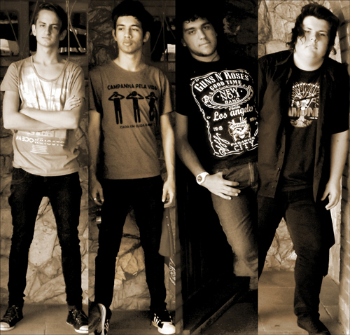 Lie! é: @RenanSlie @Liniker_Lie @LucasNLie @_AndLie
