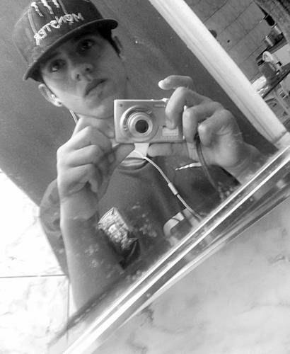 MatheeusASL's profile picture. Life in the dance sz' FREESTEP , curto dança, zua ,amigos de todos , visiado em jogos , e curto sai com os amigos .