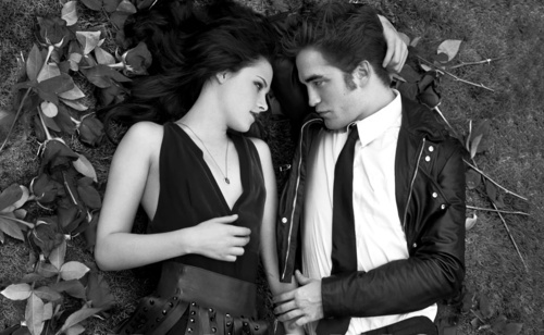 Isabela, brazilian, 15 years. Robert Pattinson and Kristen Stewart fan. 

Comments and news about Robsten and 
Twilight.