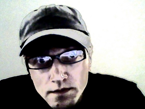 ANALOG POP CULTIVATOR. LIVING ON THE DANCEFLOOR.