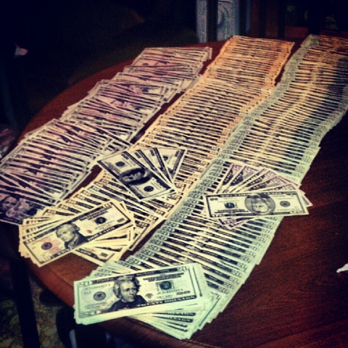 Y don't u just tweet me & I'll tell u!!