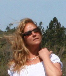 Student at TRU,westcoast parent of 2 gorgeous gals,advocate w/ education @ District & Provincial level. Tweets R my own opinions; RTs/follows R not endorsements