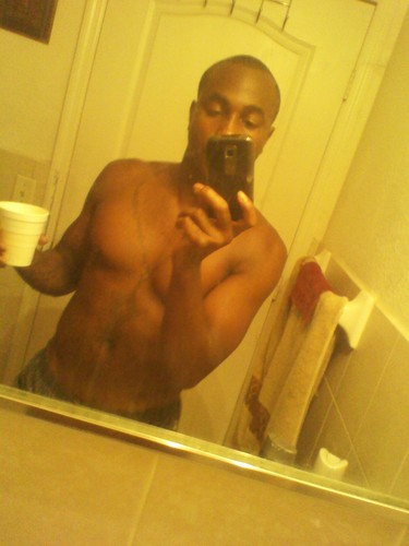 BronellK's profile picture. Ah 5tory 2 tell