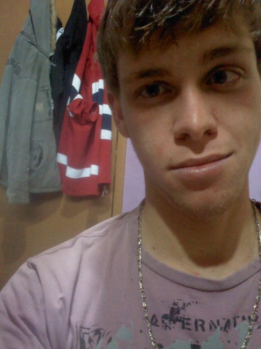 Em contato com os olhos procure assistência médica.
http://t.co/TZDeajuZwJ