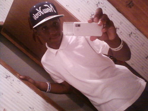 wazgud twitter ppl diz yo boy EDDY ROSE you follow me ima follow u bk dats my wrd.. but from bowman S.C    # fuk dem nigga i got my on swagg
