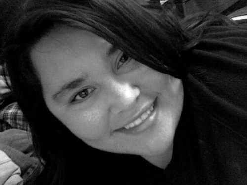 names Naomi, im always happy and I always have fun I love my friends ppl who know me know I talk for hours follow me and tell me whats up