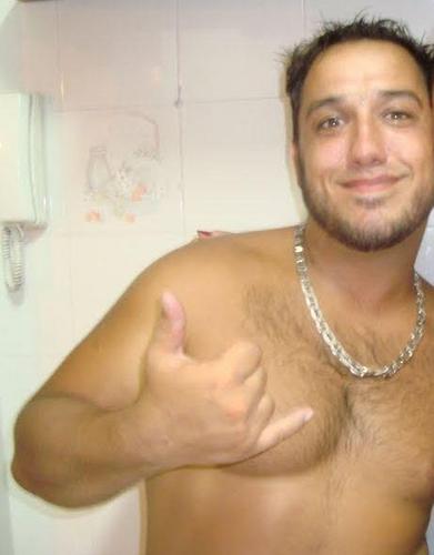 ManoLobo13's profile picture. Irmão do @Onifodente, filho da @LobaMae e fiél da Santa Igreja da Onifodência!