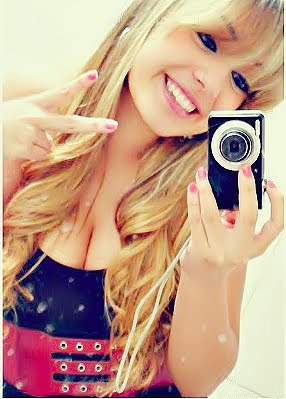 Amo praaiia , saaaiir coom amgs , Teenhoo Naaamooorado , goosto de baladaas . E ficar coom a minha familia