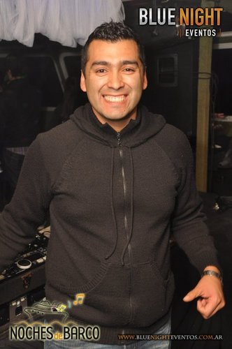 Dj, Organizador de Eventos.
Djs desde hace mas de 12 años, Encargado de la organización de las Noches de Barco y unos de los creadores  de Blue Night Eventos.