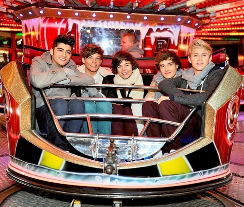In love with @onedirection they have changed my life for the better3  I follow back and if not just ask! i dont bite!Xx