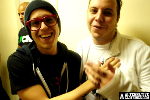 fala se os meninos do @replacemusic  nao nos seduz *-*
Dona:@aloksid_  moderadora:@patriciadadalt  since:21.05.2011