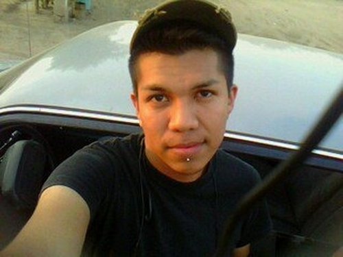 amable simpatico sincero y muy loko de mas  jajaja enserio buena onda...